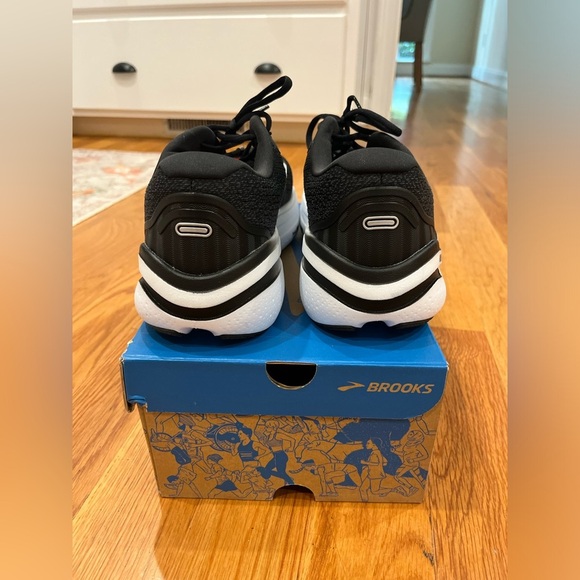 Men’s Brooks Ghost Max - Picture 5 of 5